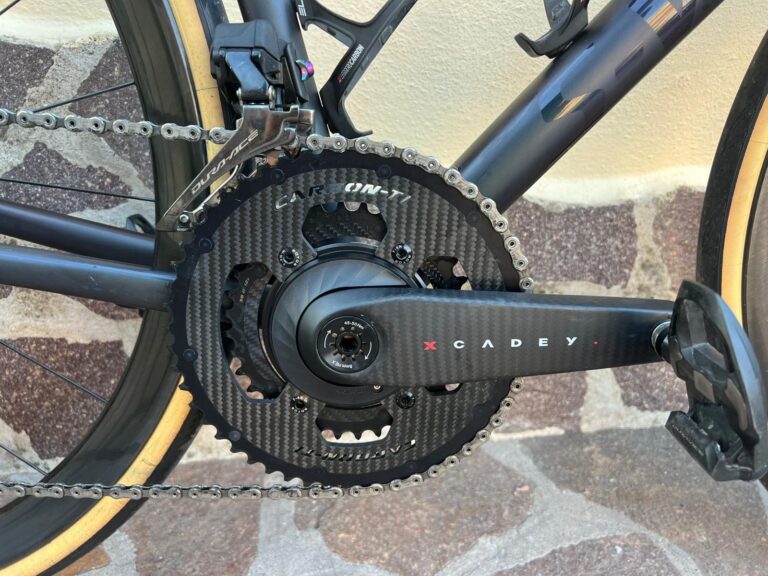 VENTUS XPOWER power meter crankset installed on a road bike