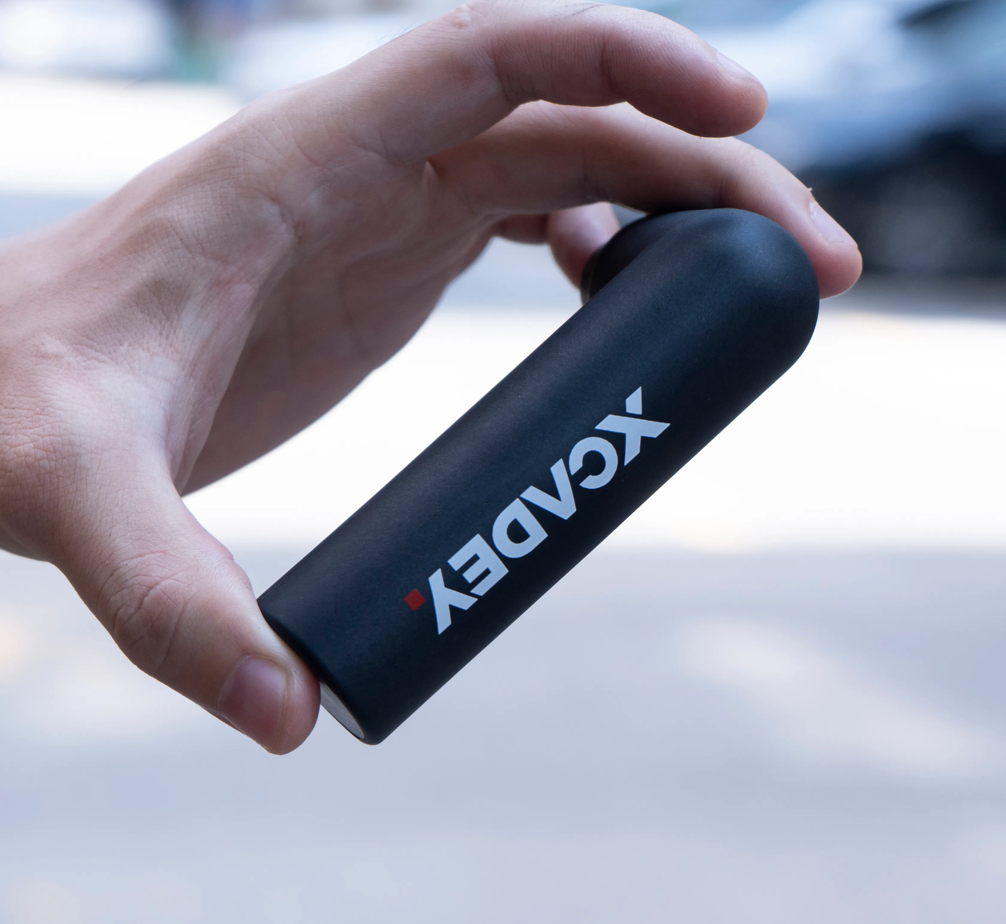 XCADEY CAPSULE P80 compact electric bike pump